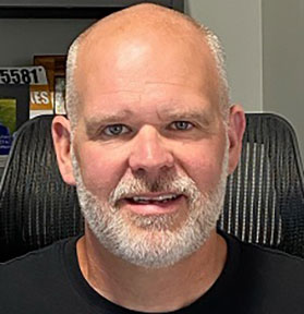 Mike Oakes Headshot